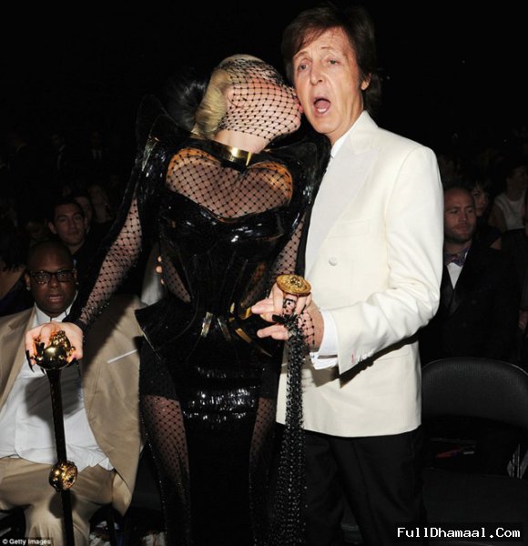 Lady Gaga Kissing McCartney At Los Angeles Grammy Awards 2012