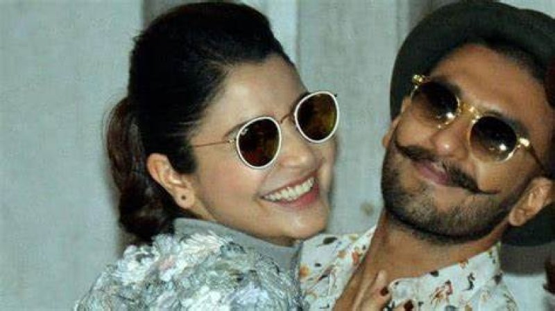 When Anushka Sharma revealed why she can never be in a relationship with Ranveer Singh: 'He is very attractive and everything, but….' 1 6 3
